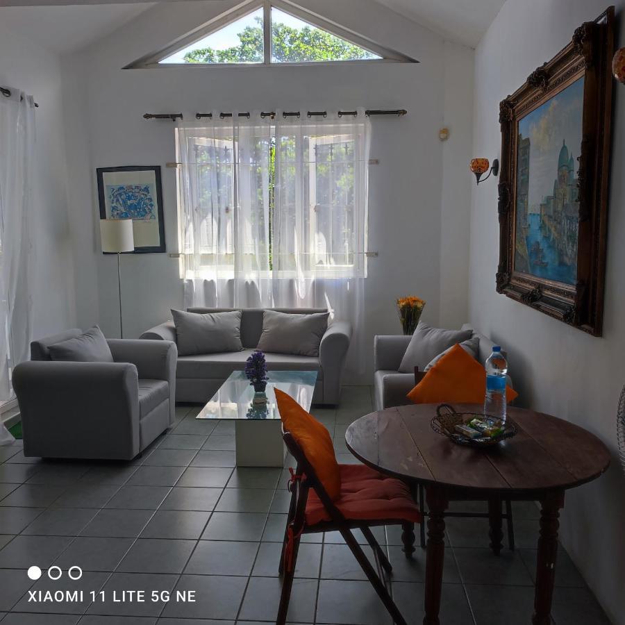 Grand Baie View Appart Екстериор снимка