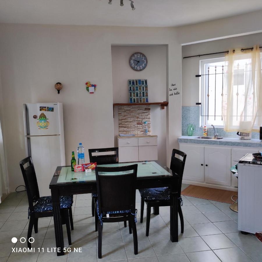 Grand Baie View Appart Екстериор снимка