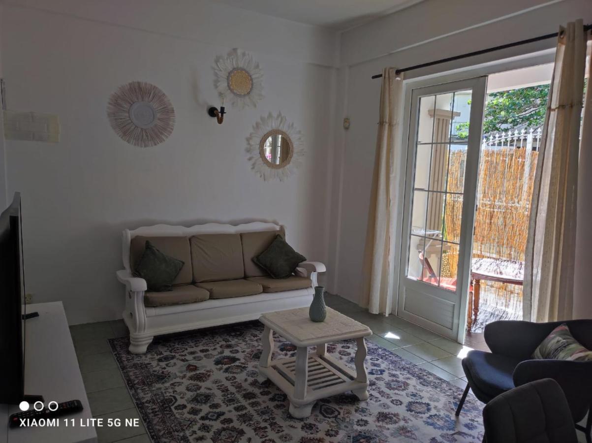 Grand Baie View Appart Екстериор снимка